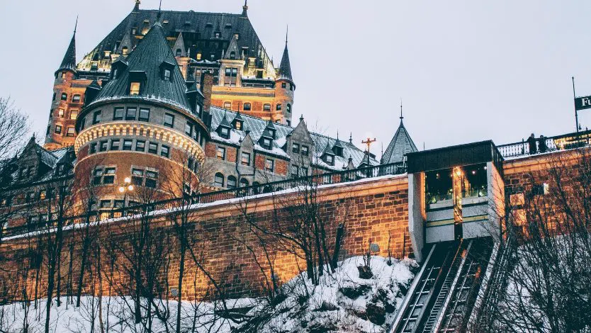La Funivia e le Scale Breakneck: la Città Alta e la Città Bassa di Quebec